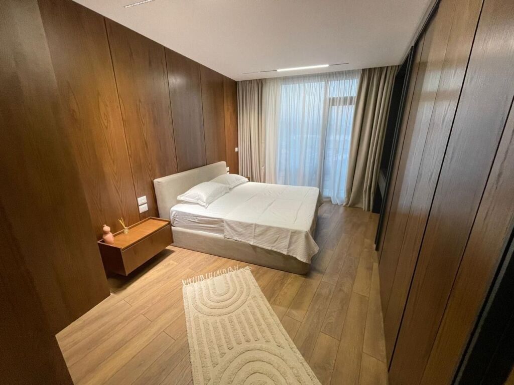 Apartament per qera 2+1+2 te Lake View