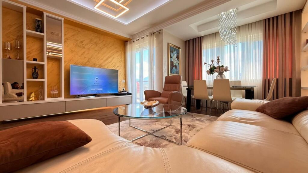 In vendita, appartamento 2+1+2 vicino al Lago Secco.