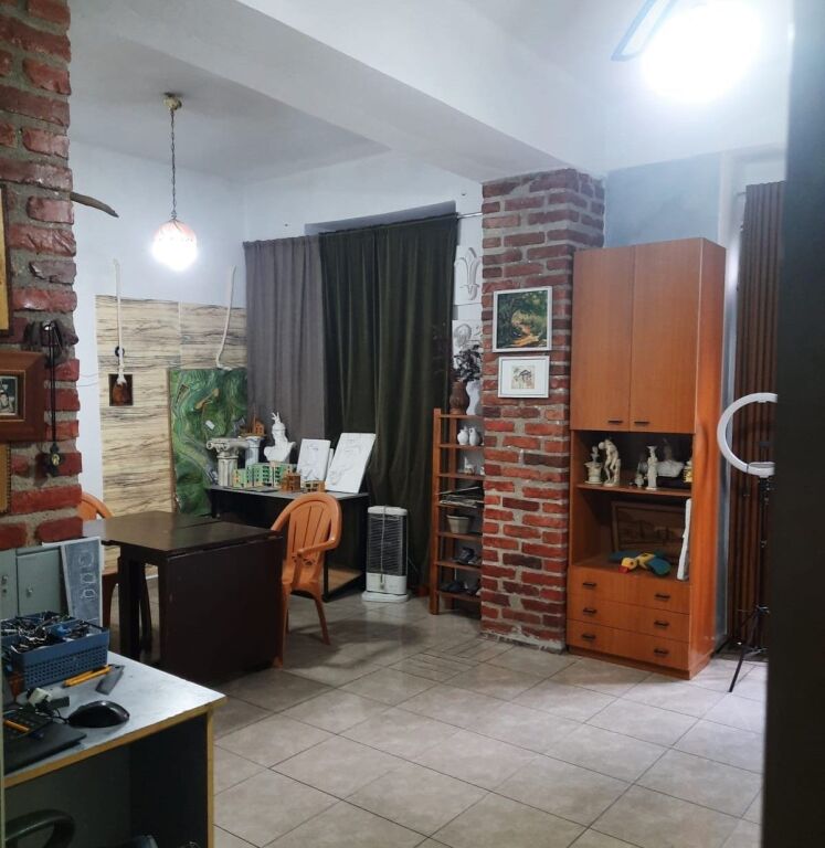 ZYRE ME QERA 75 M2 TAJVANI 100.000 LEKE FH-69881