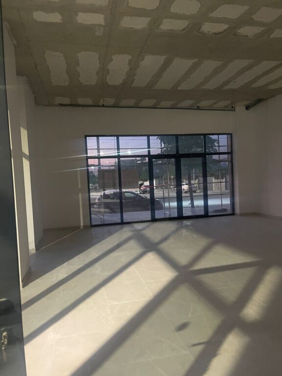 DYQAN ME QERA 250M2 KAMEZ 2500 EURO FH-69945