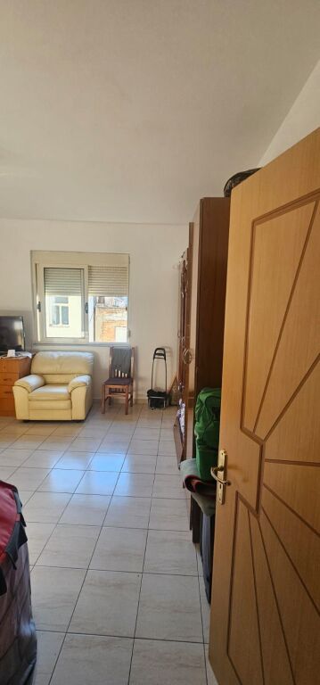 SHITET APARTAMENT 2+1 QENDER DURRES