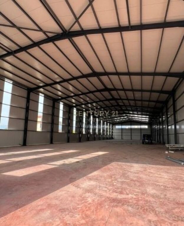 Kapanon Industrial+Oborr Funksional për Qera