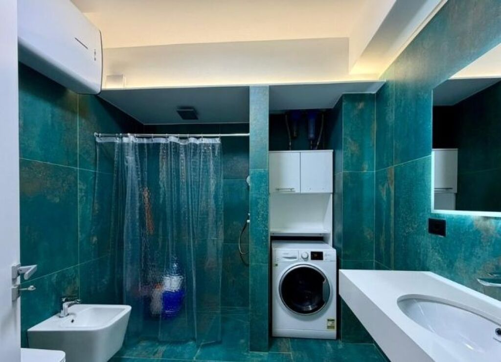 APPARTAMENTO MODERNO 2+1+2+PARCHEGGIO