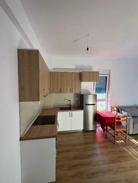 🏡 APARTAMENT 1+1 ME QIRA – REZIDENCA OXA, FRESK