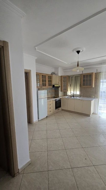 Qera , Apartament 3+1+2 , Misto Mame , Yzberisht