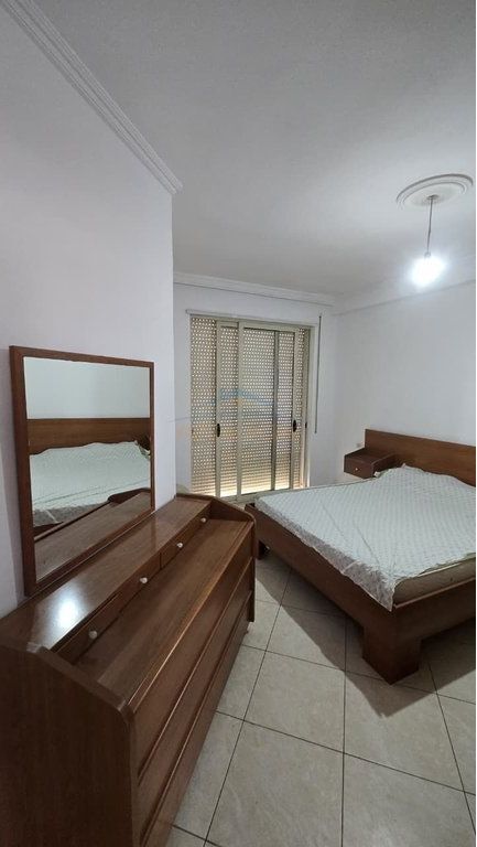 Qera , Apartament 3+1+2 , Misto Mame , Yzberisht