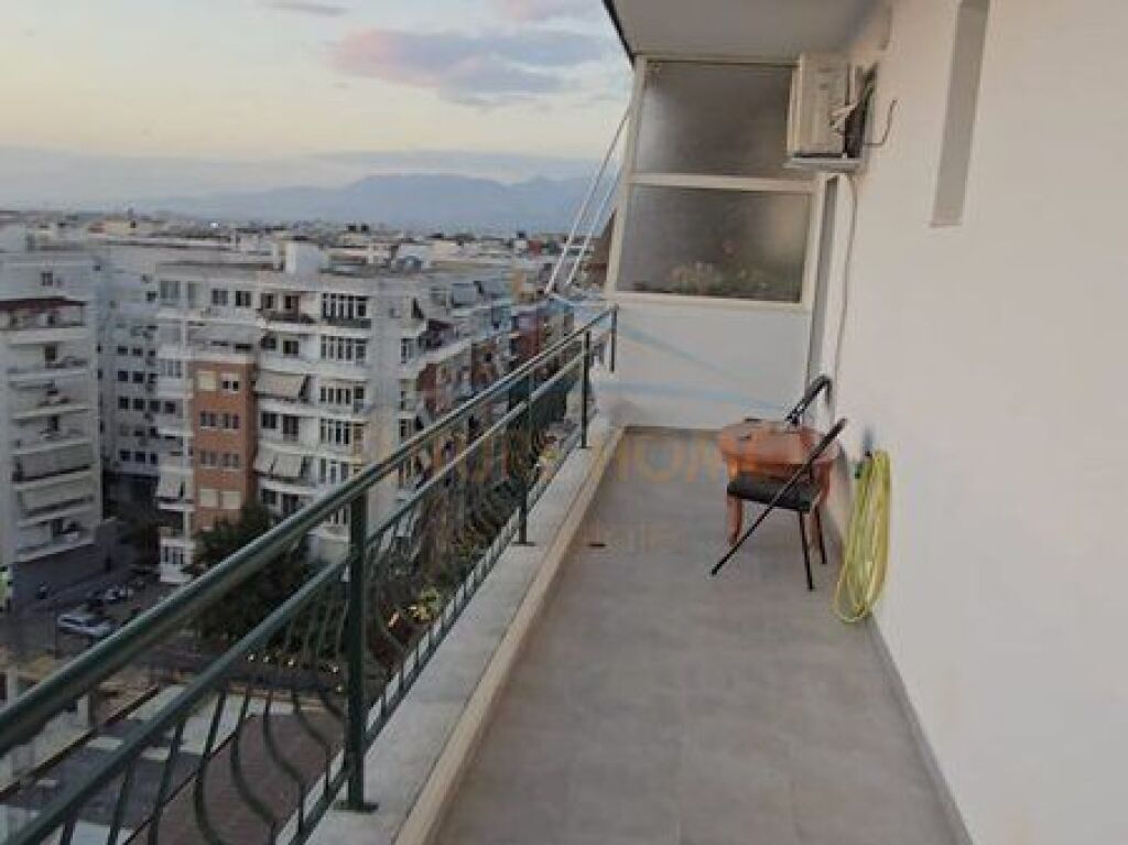 Shitet,Apartament 1+1,Yzberisht