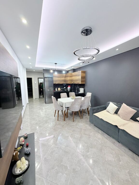 SHITET APARTAMENT 2+1 SPITALLE,DURRES