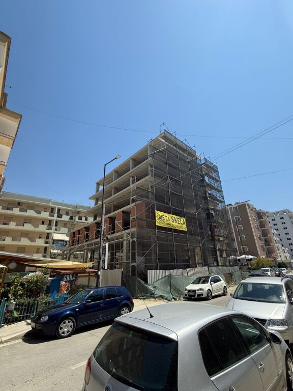 SHITET APARTAMENT 1+1 GOLEM PRAN BONITA 2 SHUM PRAN DETIT