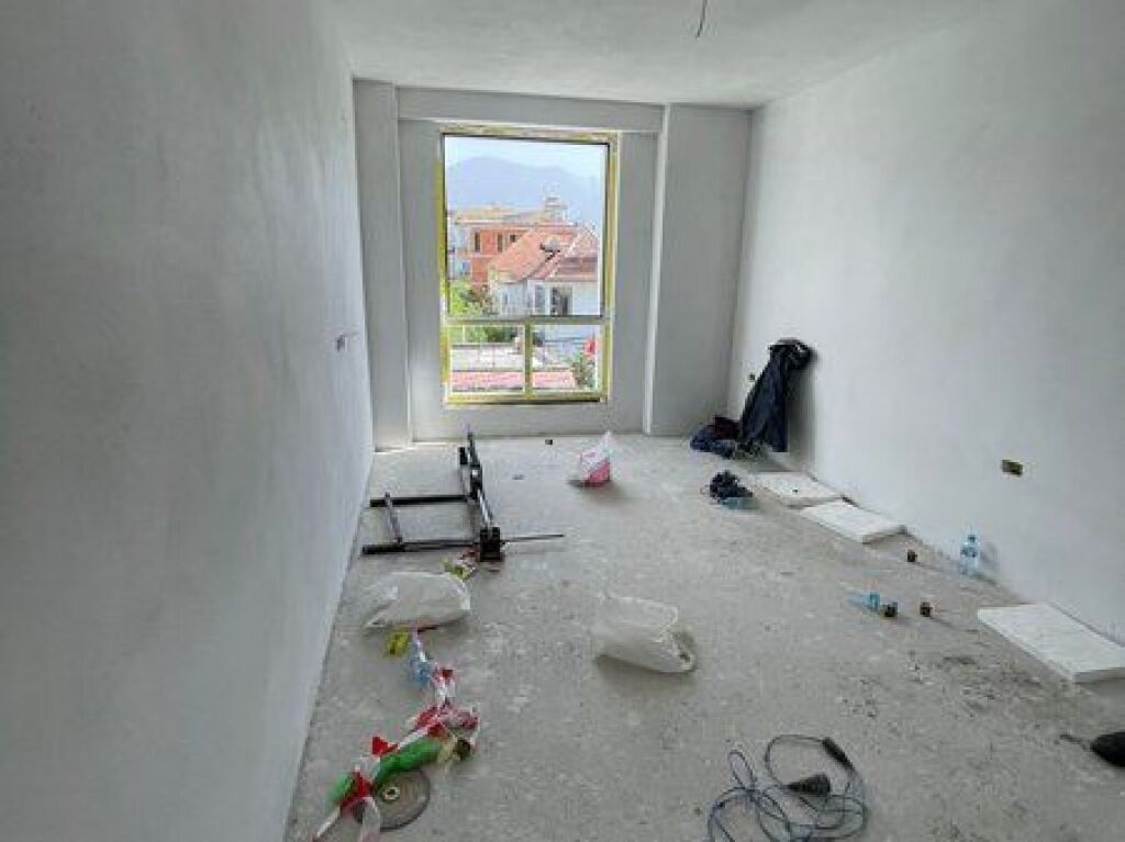 Shitet , Apartament 2+1 , Rruga Siri Kodra, Tirane