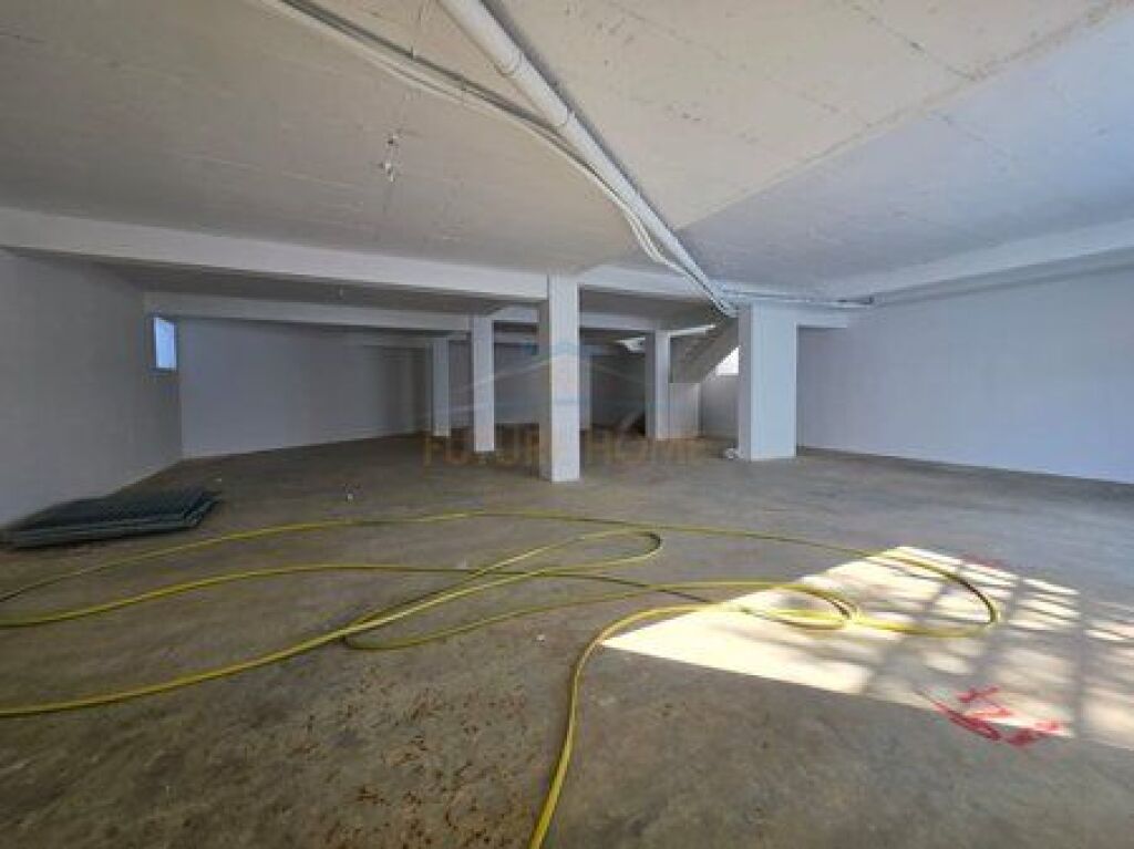 SHITET GODINE ,TEG , BUZE RRUGE