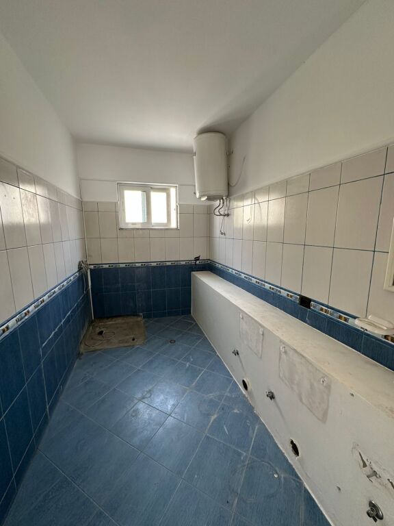 VILE ME QERA 3 KATESHE KOMUNA PARISIT 2.500 EURO FH-69973