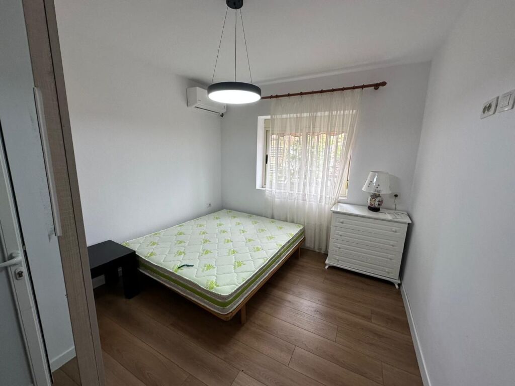 🏢At 21 Dhjetori, near Supermarket Joena, a 1+1 furnished apartment is for rent, 50,000 Leke