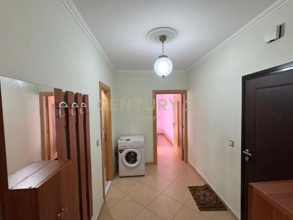 JEPET ME QERA APARTAMENT 1+1