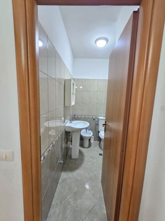 SHITET GARSONERE NE GOLEM PRANE MIAMI II