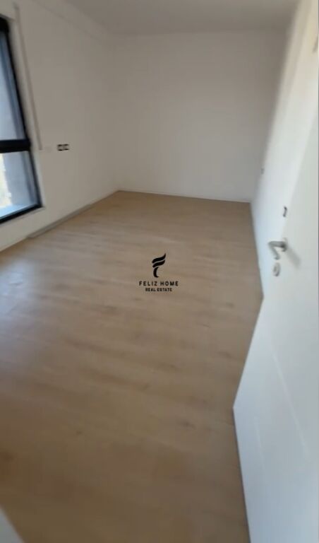 AMBIENT ME QERA 65.5M2 BULEVARDI RI 60.000 LEKE FH-70079