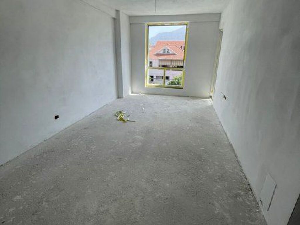 Shitet , Apartament 2+1 , Rruga Siri Kodra, Tirane