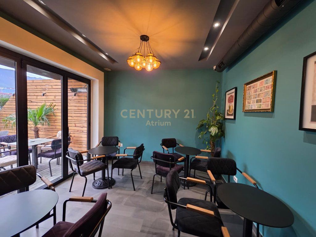 JEPET ME QIRA BAR/KAFE TEK TV KLAN! 800 €