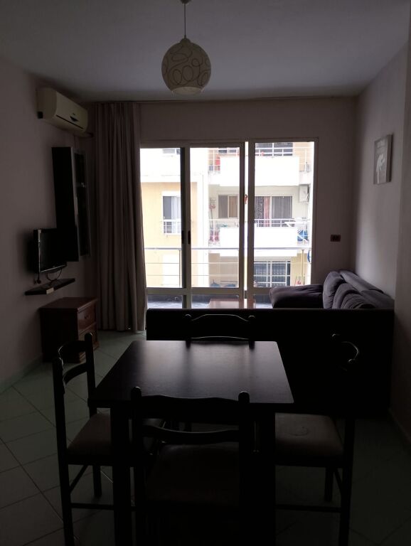 VENDESI APPARTAMENTO 1+1 SPIAGGIA DURRES