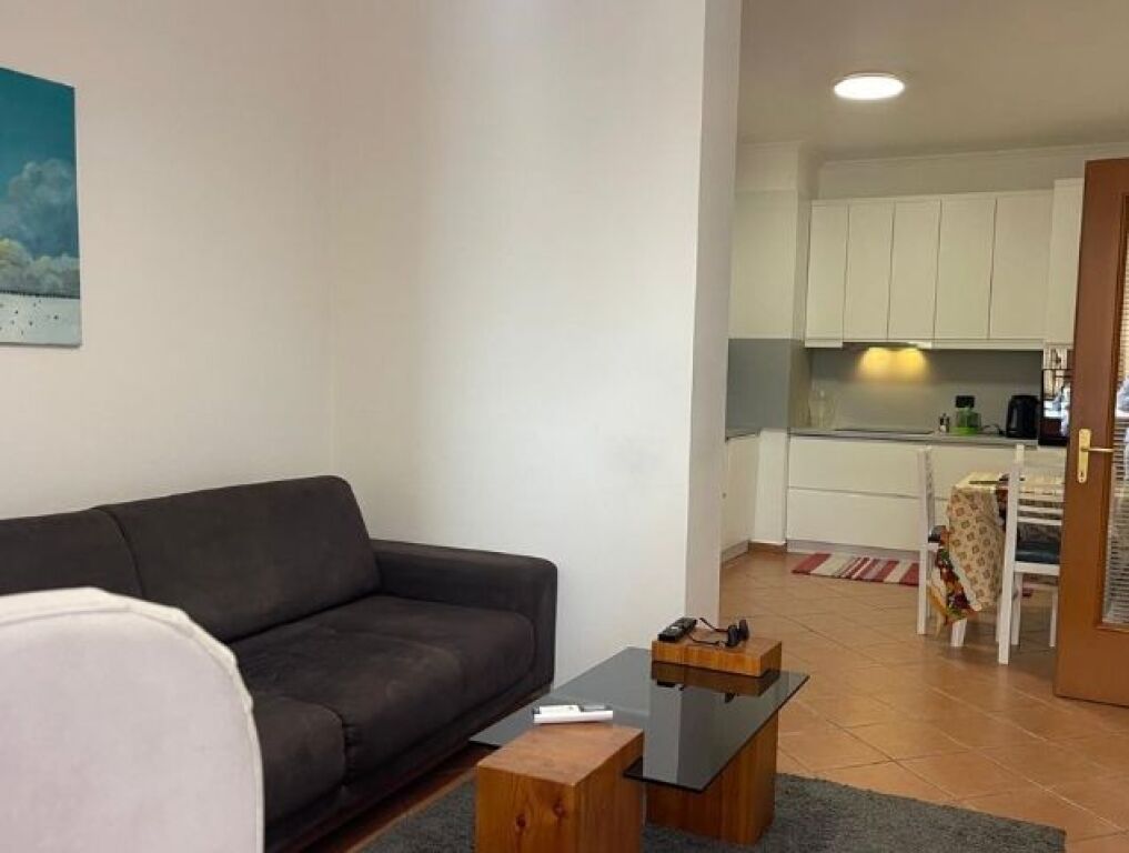 Jepet me qera Apartament 2+1