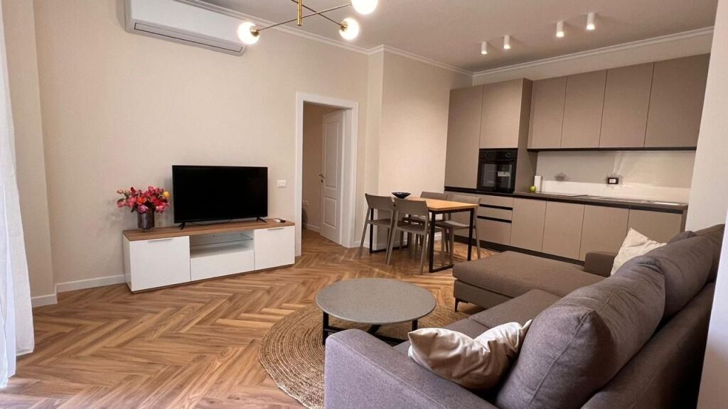 Apartament 2+1+2 per qira te Rruga e Kavajes