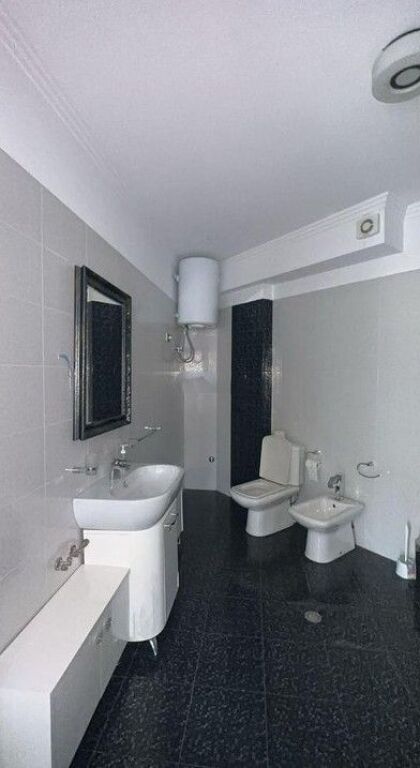 ULET CMIMI !! Shitet Super Apartament 3+1+2 Ne Kompleksin Rafaelo, Fresk