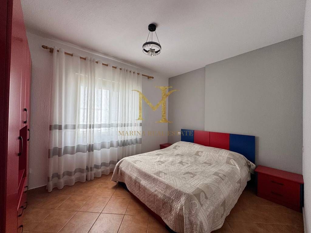 Appartamento 1+1 in vendita a Shkembi Kavajes, 4° piano senza ascensore