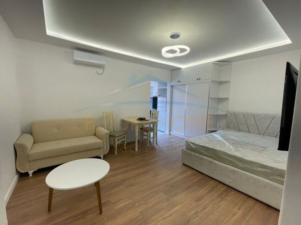 Shitet, Garsoniere, Medreseja, Tiranë.