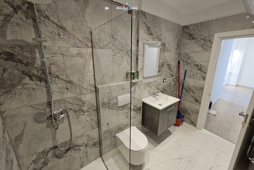 Garsioniere Ne Shitje Tek Zogu I Zi (ID BSHG36) Tirane