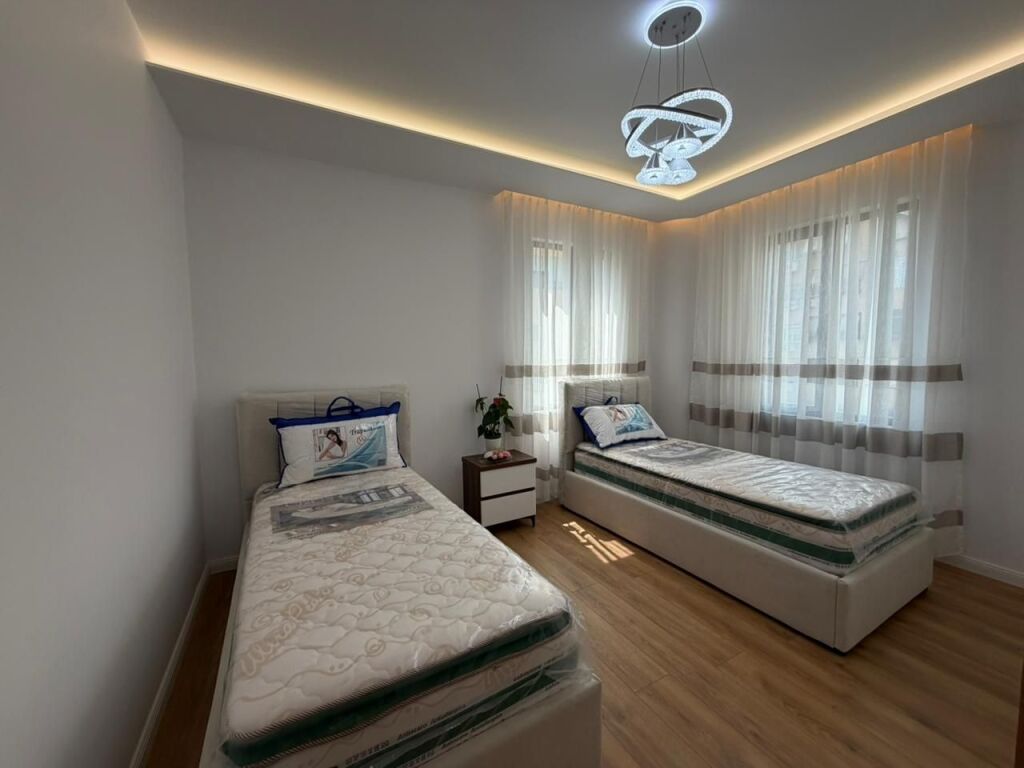 Apartament 2+1+2 per shitje tek Ish-Parku perball Delijorgjit.