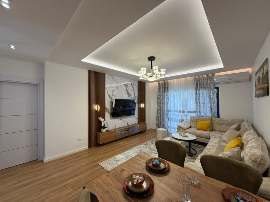 Apartament 2+1+2 per shitje tek Ish-Parku perball Delijorgjit.