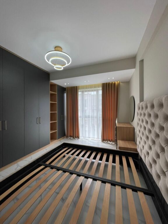 In vendita 2+1, Astir