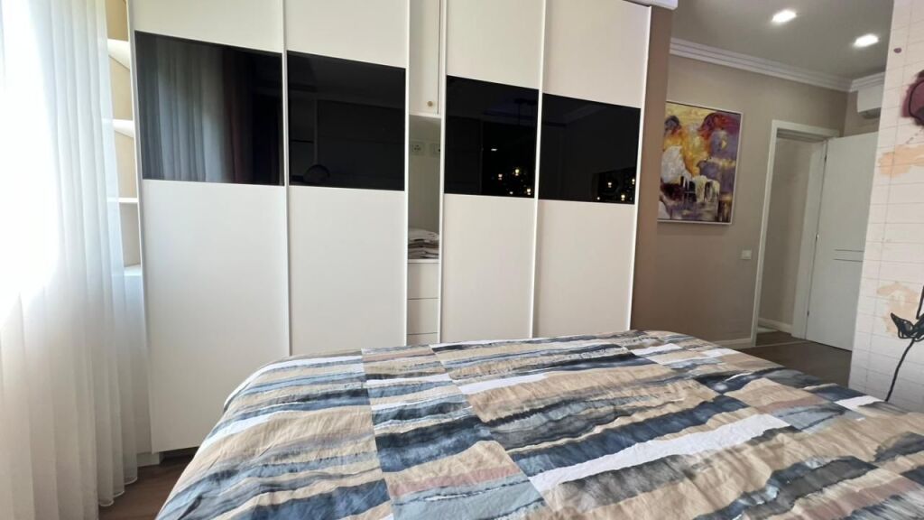 In vendita, appartamento 2+1+2 vicino al Lago Secco.