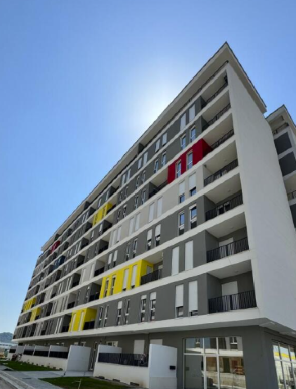 🏡 SHITET APARTAMENT 2+1+2 – UNIVERS CITY (PRANË QTU)