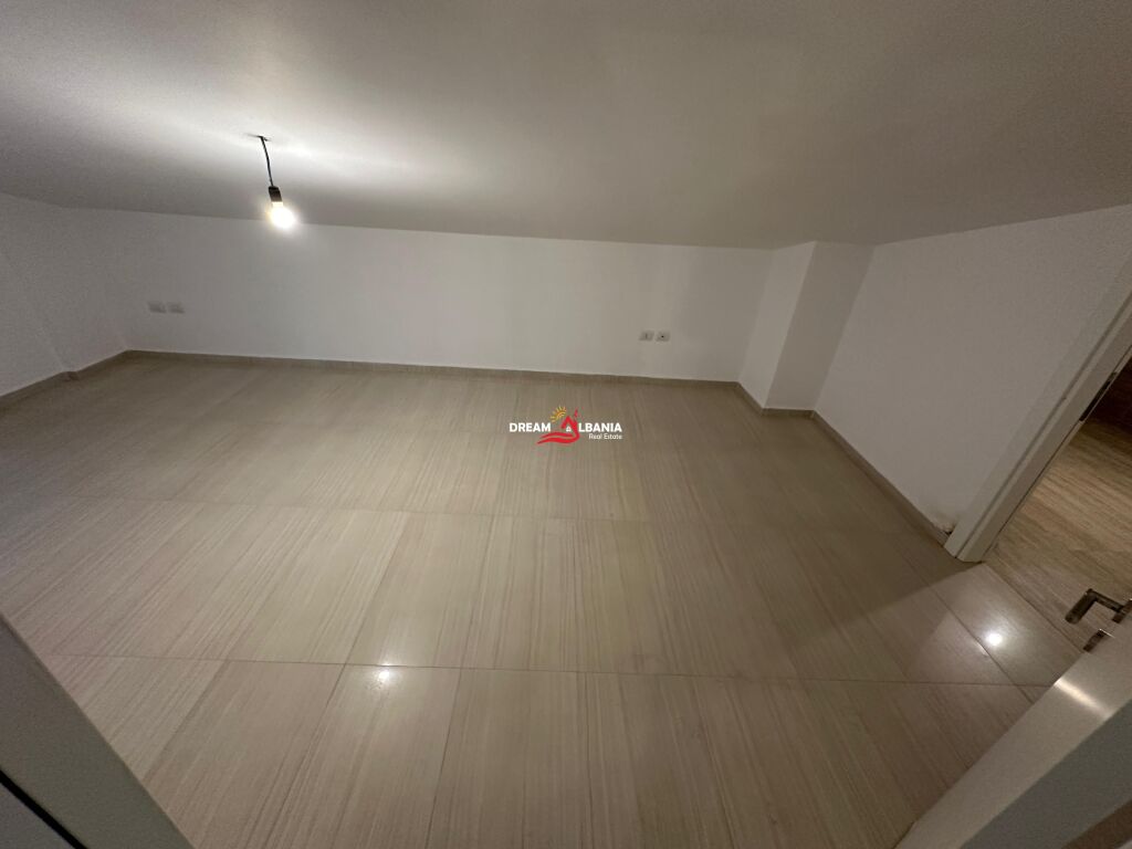 Penthouse ne Shitje tek Liqeni i Thate (ID 4131401)