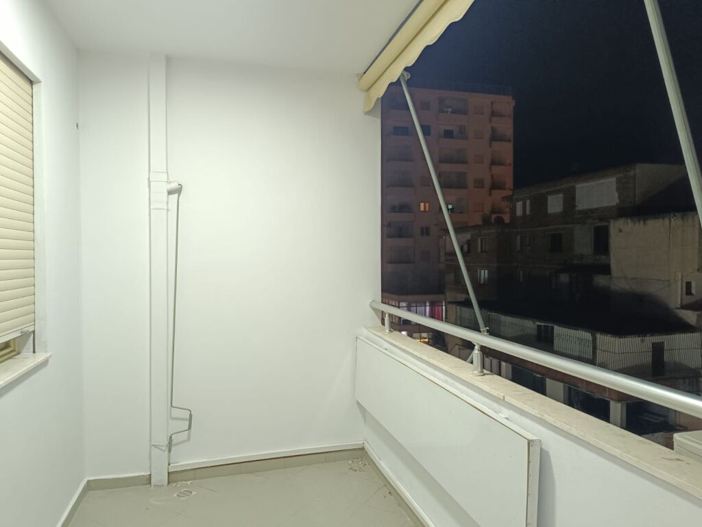 Jepet me qera apartament modern tek Pallati Gama Market