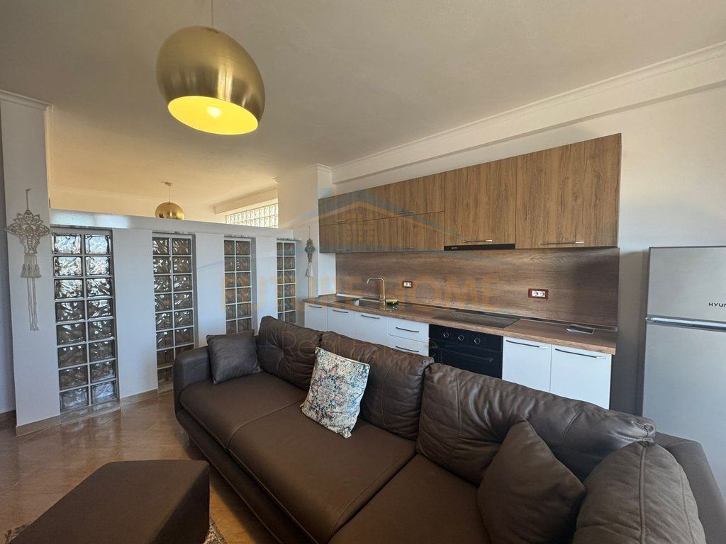 Affitto, Appartamento 1+1, vicino al Tribunale, Durazzo