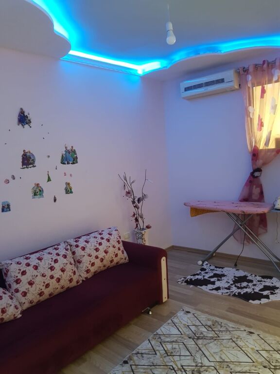 Jepet Me Qera Apartament 2+1+1 Ballkon