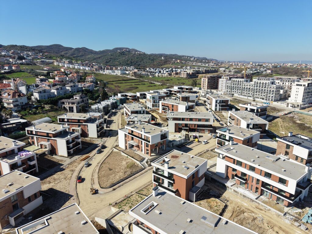 APARTAMENT 3+1 + 2 PARKIME PER SHITJE TEK TULIPAN RESIDENCE