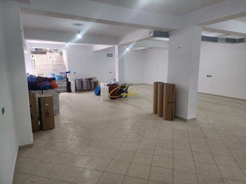 SHOP FOR RENT 115 M2 DIBRA STREET 100,000 LEKE