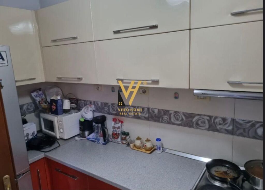 JEPET APARTAMENT 2+1+BLK ME QERA TE PALLATI ME SHIGJETA 500 EURO