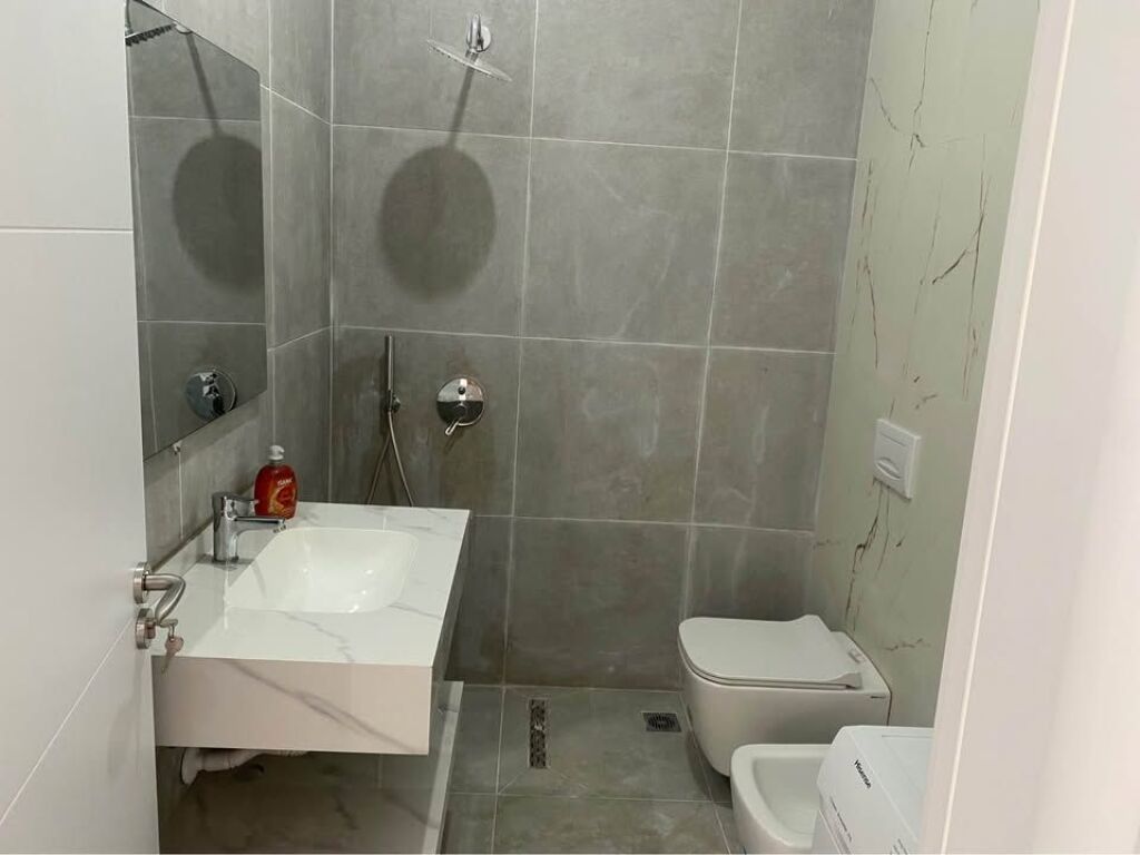 Apartament me qira 2+1 – pranë Liqenit të Farkës, Tiranë