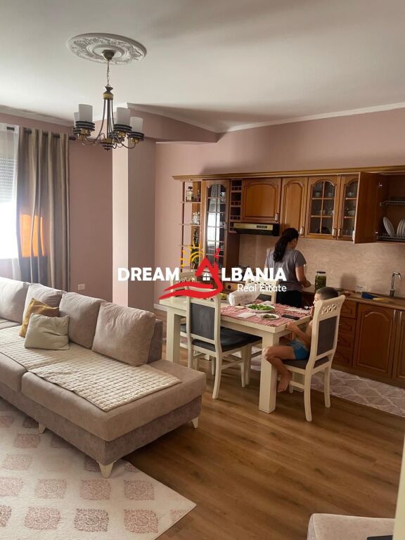 Vile me Qera 3+1+2wc+2 Post Parkingu ne Mjull Bathore ne Tirane (ID 4251447)