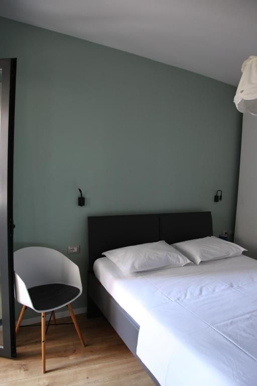 Apartament 1+1 Me Qira në Tregu Elektrik, Tiranë