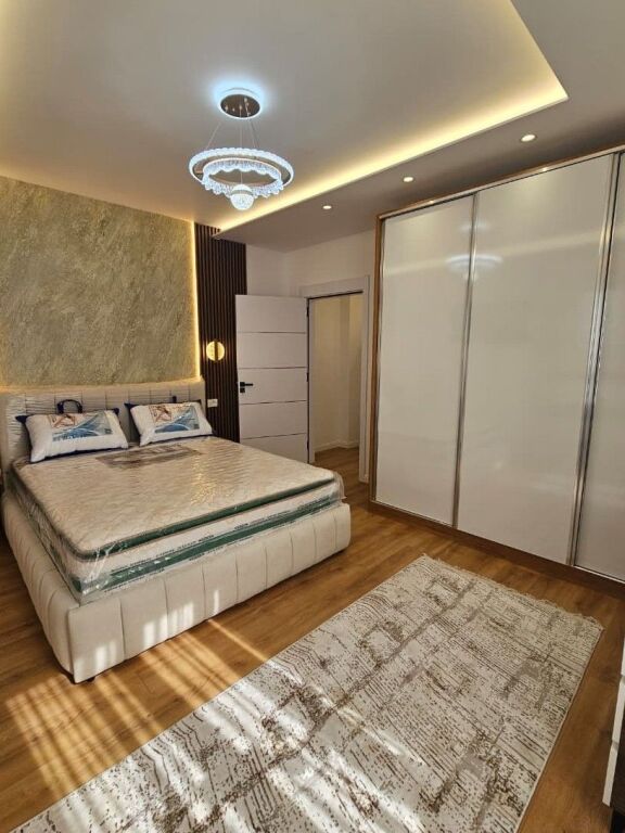 Shitet apartament 2+1+2 tek Pallati me Shigjeta