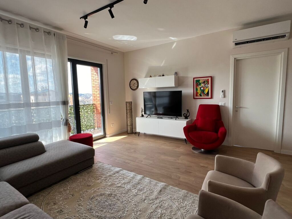 Apartament 2+1+2 per qira te Myslym Shyri