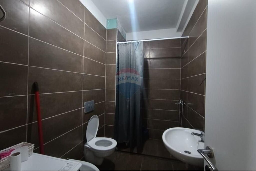 Apartament 1+1 me qera tek American 3