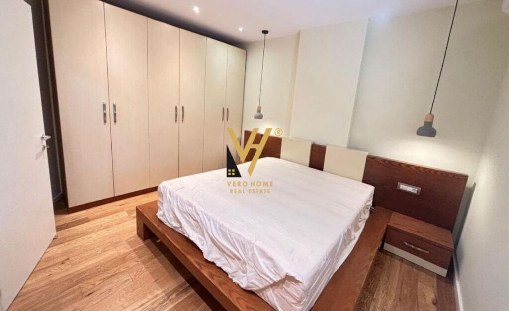 JEPET APARTAMENT 3+1+BLK ME QIRA TE SHKOLLA E KUQE 850 EURO