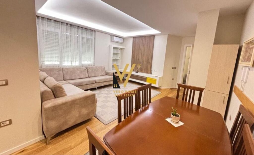 JEPET APARTAMENT 3+1+BLK ME QIRA TE SHKOLLA E KUQE 850 EURO