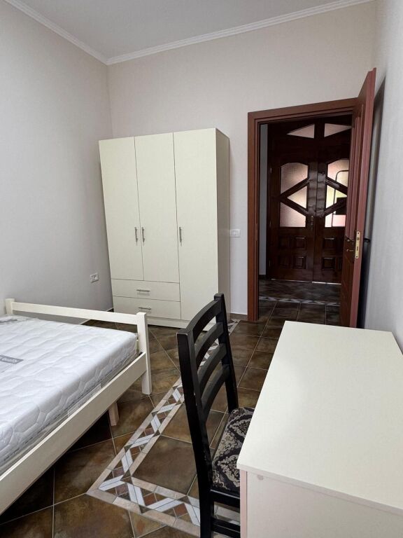 JEPET ME QERA DHOME PER VAJZA PRANE FAKULTETIT TE MJEKESISE, INFERMERISE DHE UNIVERSITETIT EUROPIAN!